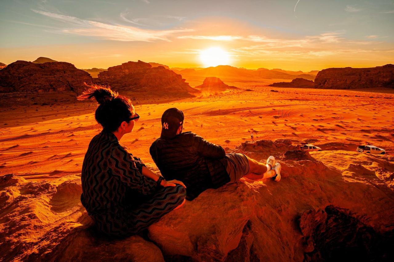 Bedouin Nights Camp Hotel Wadi Rum Bagian luar foto
