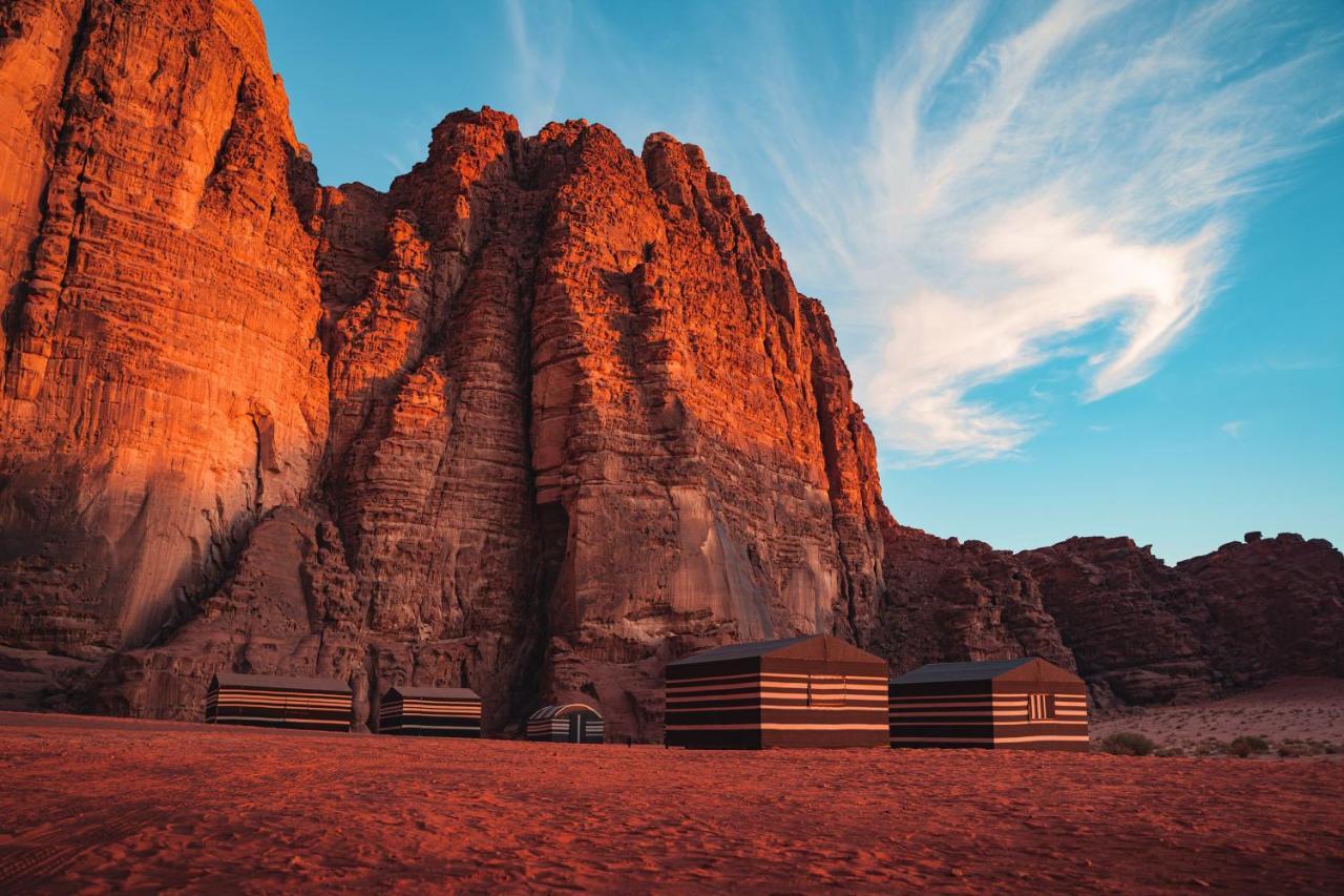 Bedouin Nights Camp Hotel Wadi Rum Bagian luar foto