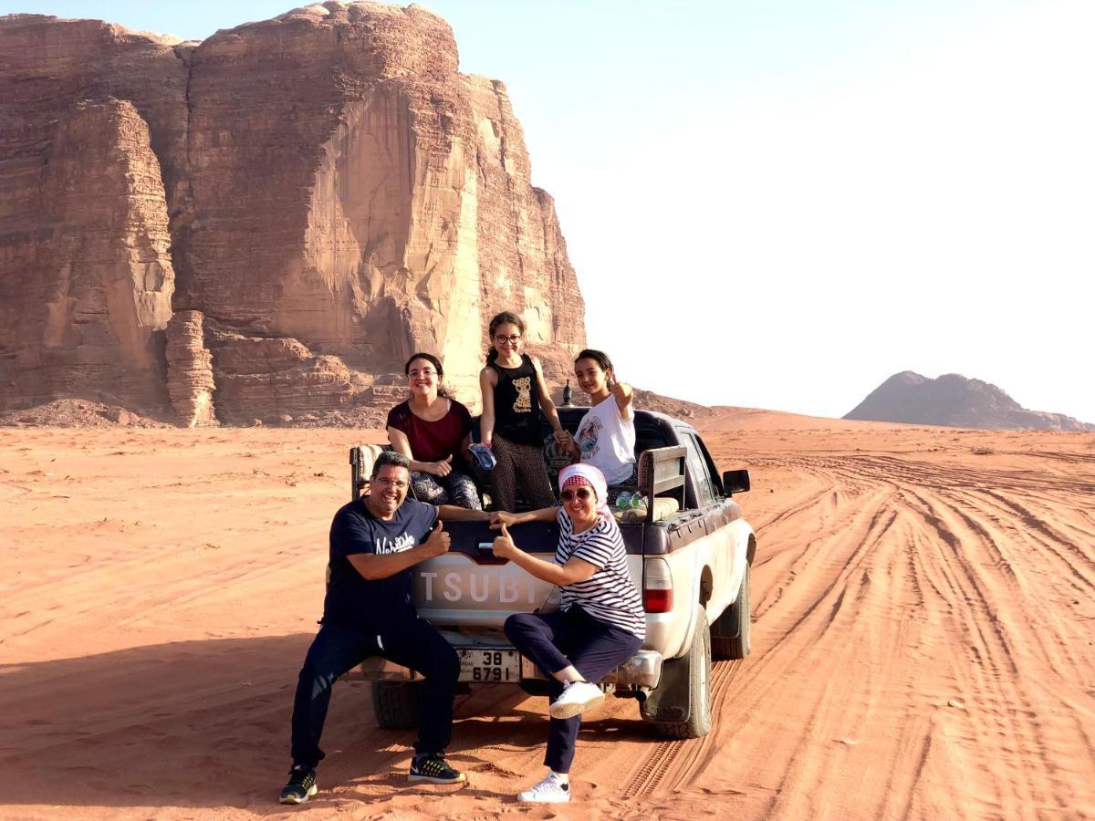 Bedouin Nights Camp Hotel Wadi Rum Bagian luar foto