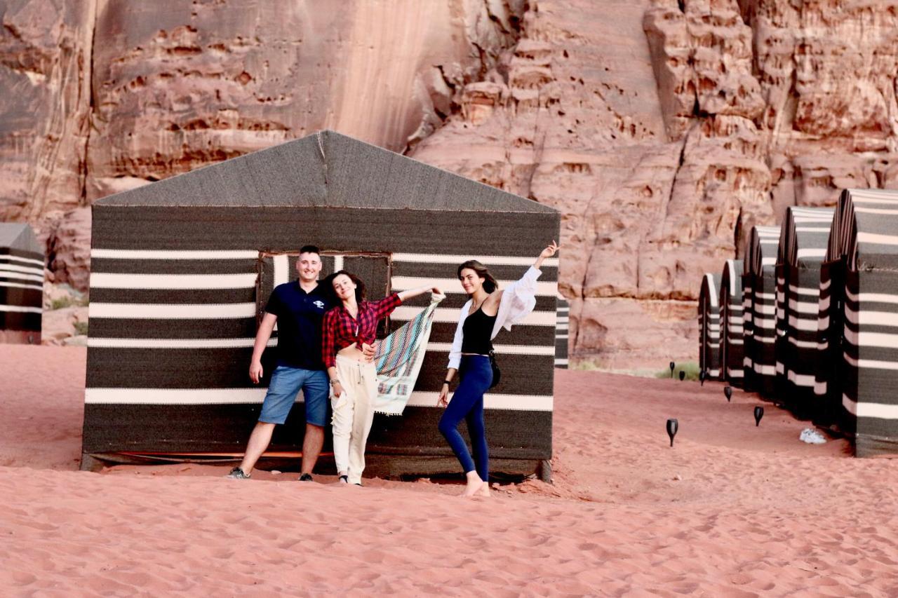 Bedouin Nights Camp Hotel Wadi Rum Bagian luar foto