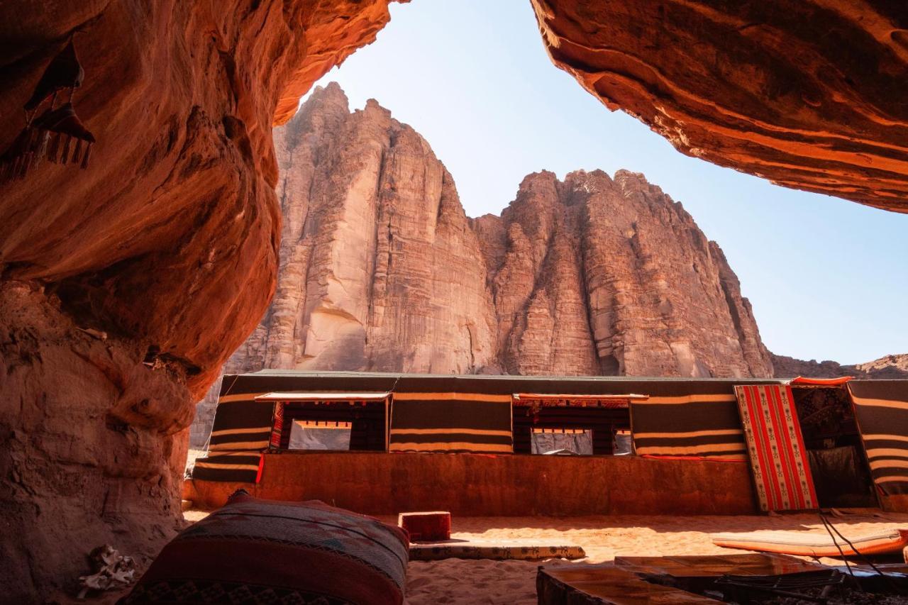 Bedouin Nights Camp Hotel Wadi Rum Bagian luar foto