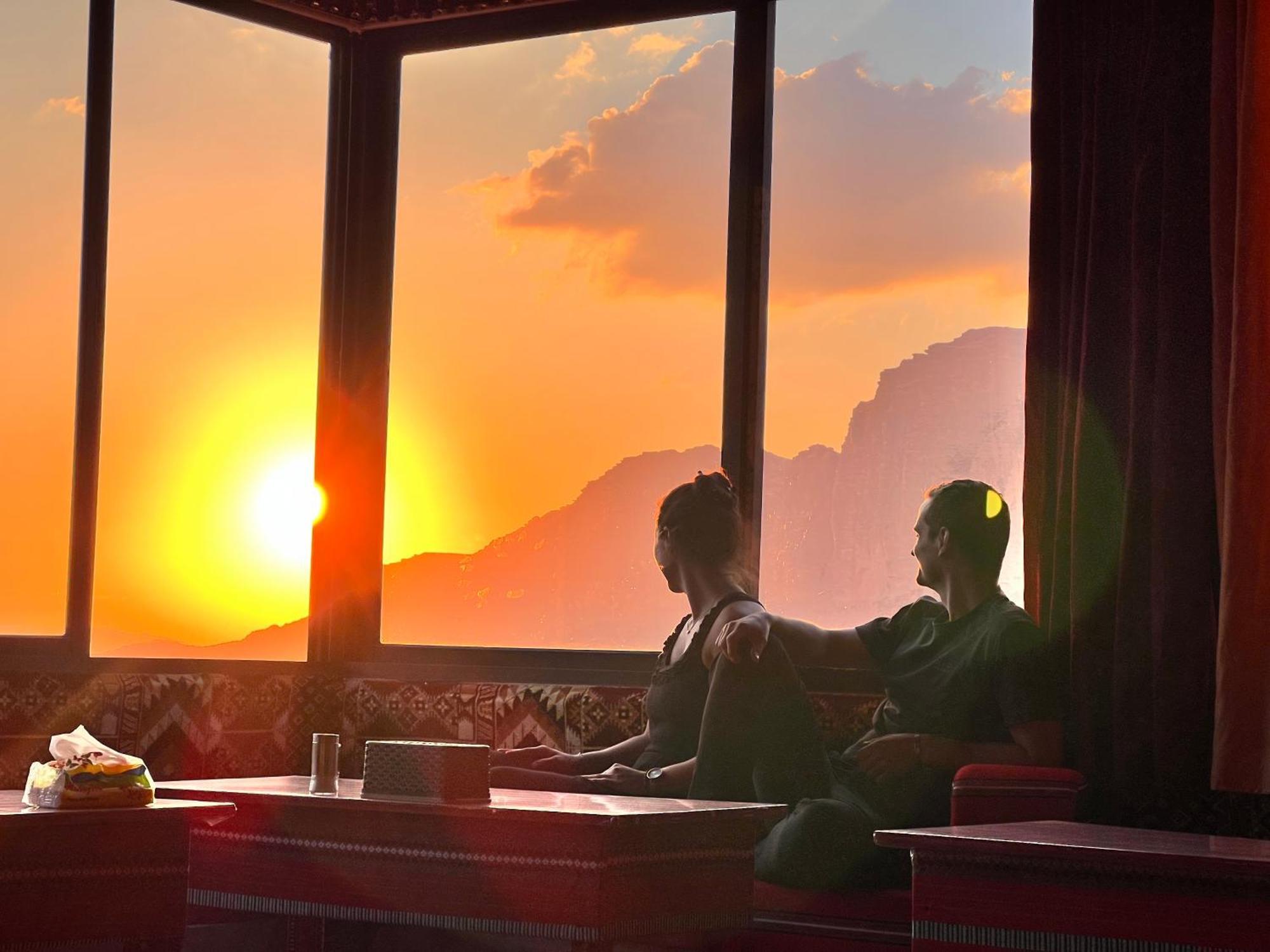 Bedouin Nights Camp Hotel Wadi Rum Bagian luar foto