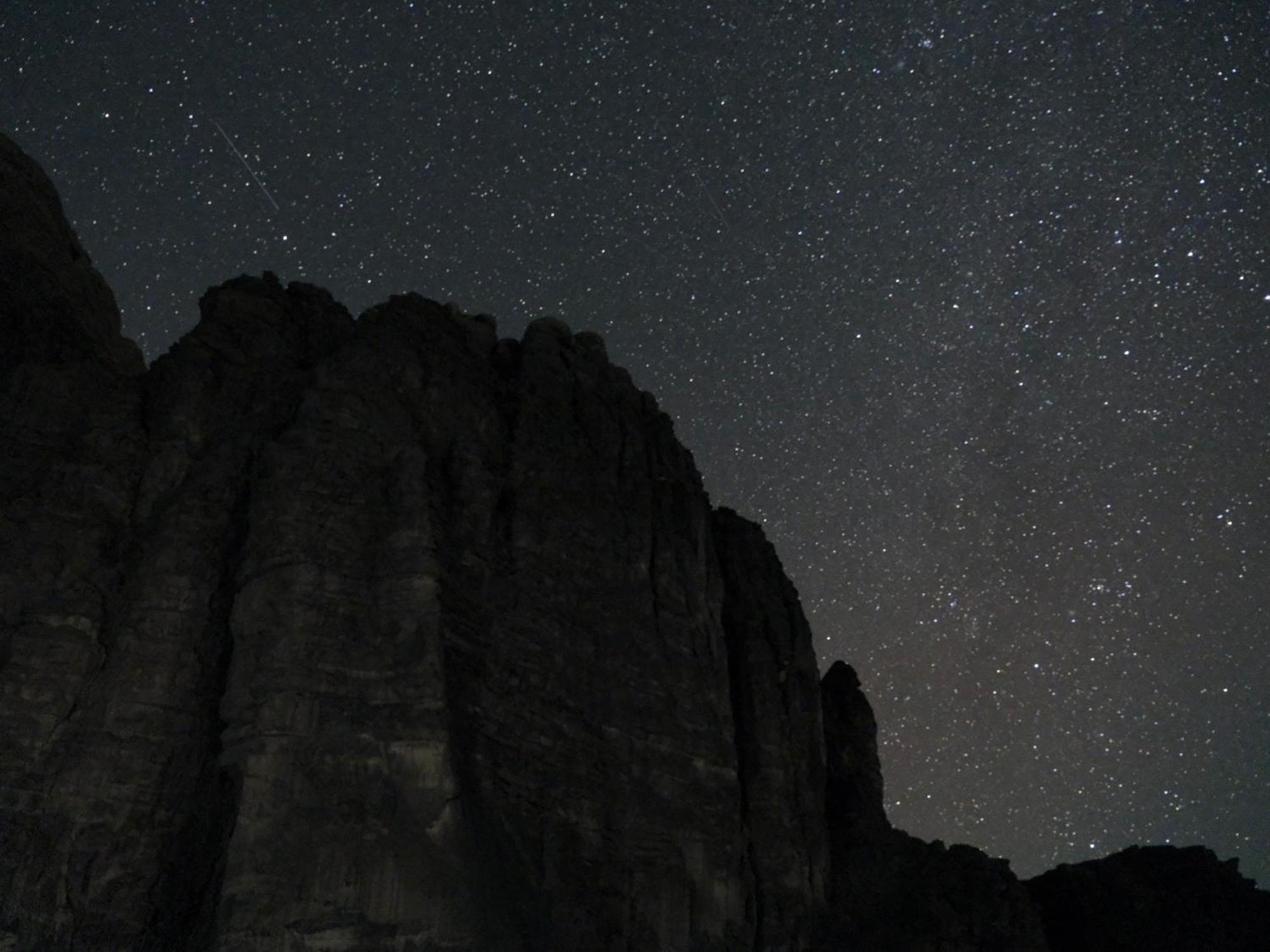 Bedouin Nights Camp Hotel Wadi Rum Bagian luar foto