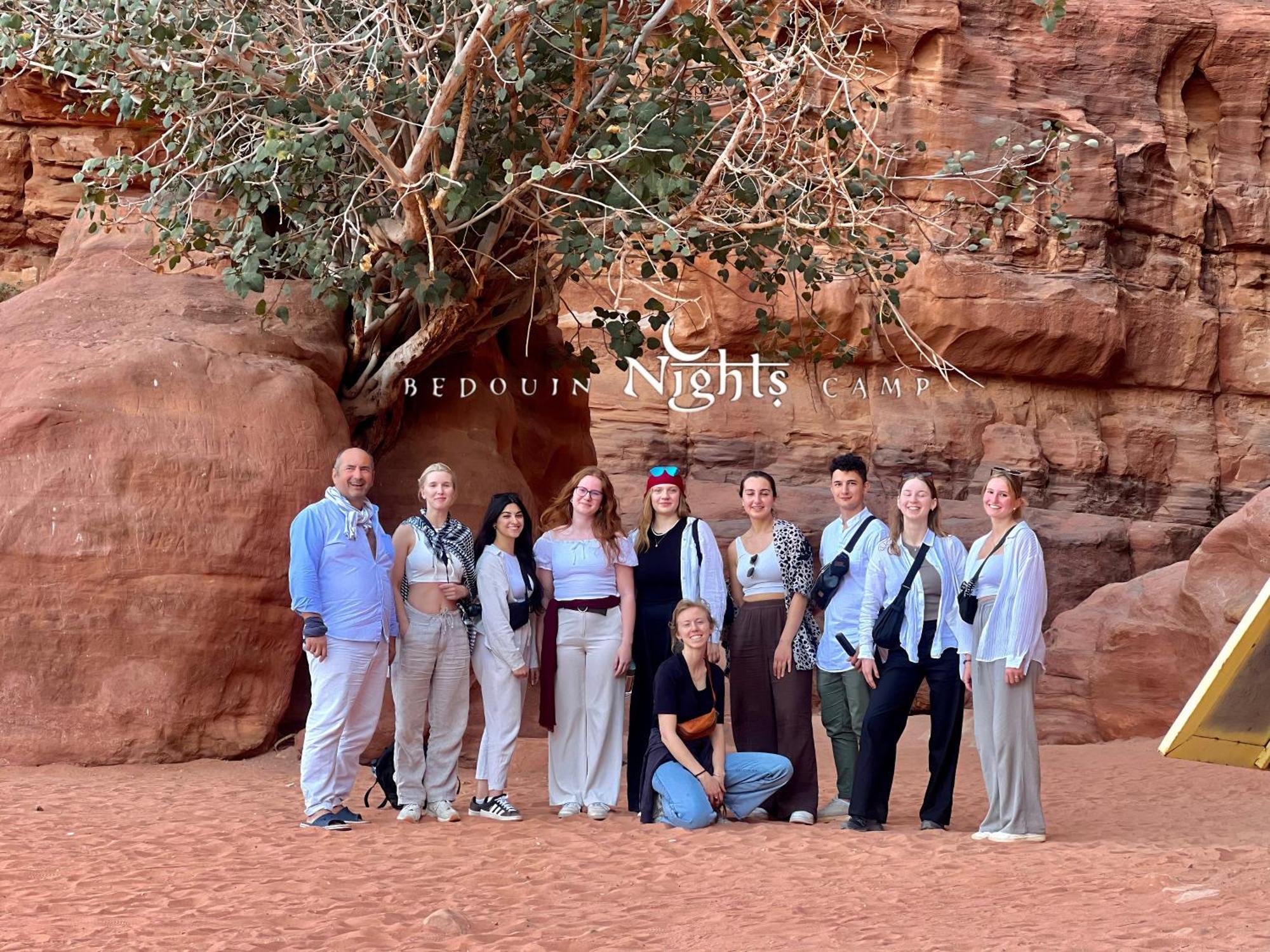 Bedouin Nights Camp Hotel Wadi Rum Bagian luar foto